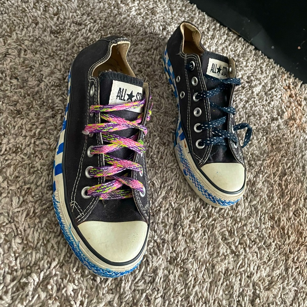 Black converse